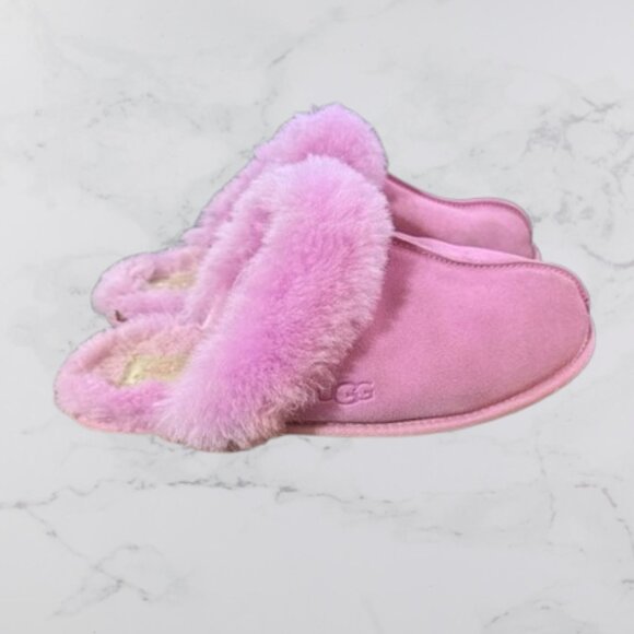 UGG Women’s Lavender Suede Slippers Size 10 - Picture 4 of 6